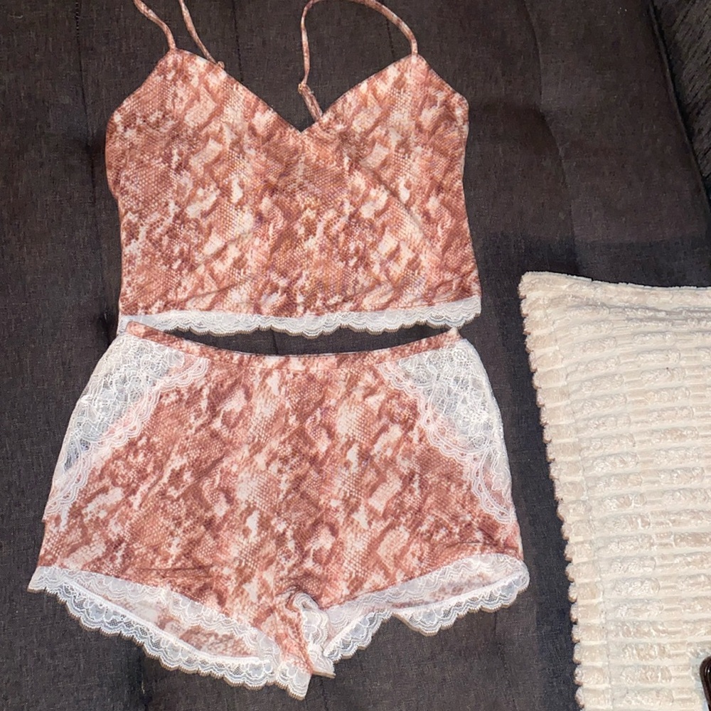 Victoria Secret  sleep outfit NWOT